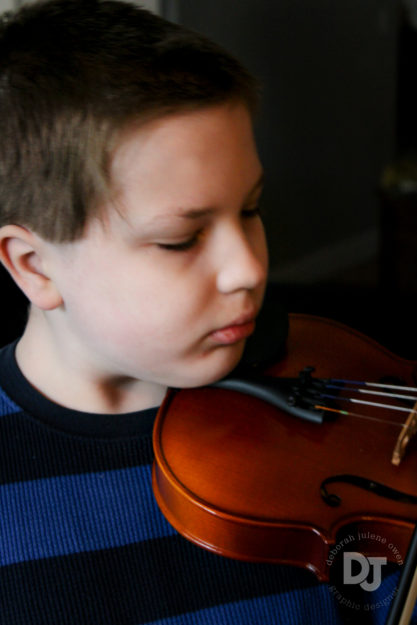 Portrait with violin in DuPont, WA